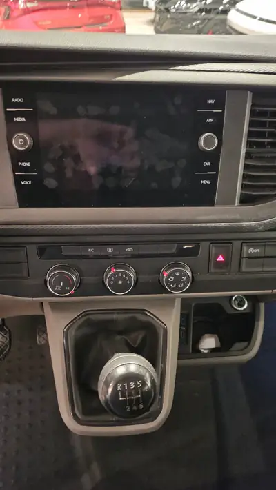 VW T6.1 Caravelle — Monospace 8 places, 4Motion, tout-terrain et famille — Miniatur 26