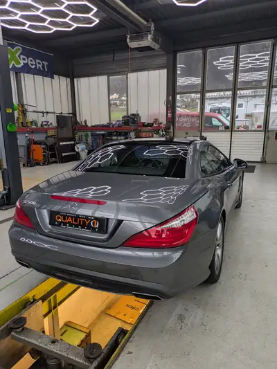 Mercedes-Benz SL 500 7G-Tronic — Roadster mythique, 455 ch de pur plaisir — vista posteriore