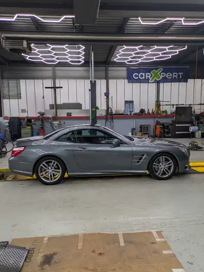 Mercedes-Benz SL 500 7G-Tronic — Roadster mythique, 455 ch de pur plaisir — Miniatura 8