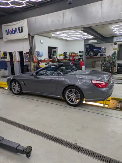 Mercedes-Benz SL 500 7G-Tronic — Roadster mythique, 455 ch de pur plaisir — Miniatura 11