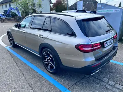 Mercedes-Benz E 220 d All-Terrain 4Matic — Break diesel robuste, 54 000 km seulement — Seitenansicht