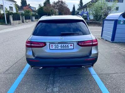Mercedes-Benz E 220 d All-Terrain 4Matic — Break diesel robuste, 54 000 km seulement — Heckansicht