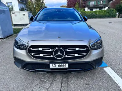 Mercedes-Benz E 220 d All-Terrain 4Matic — Break diesel robuste, 54 000 km seulement — Innenraum