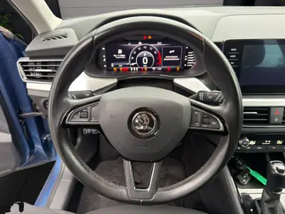 Skoda Kamiq 1.0 TSI Ambition DSG — Petit SUV urbain robuste, garantie 12 mois incluse — Miniature 11