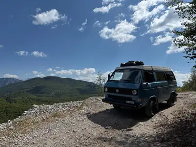 VW T3 Syncro 2.1 — Mythique camping-car 4x4 restauré, prêt pour l'aventure — Außenansicht