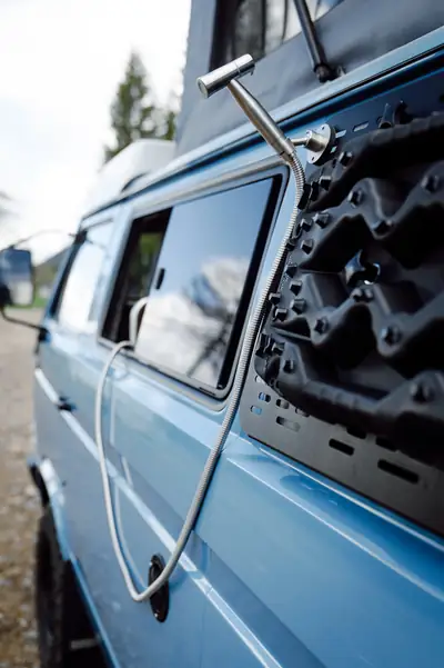 VW T3 Syncro 2.1 — Mythique camping-car 4x4 restauré, prêt pour l'aventure — Miniatur 18