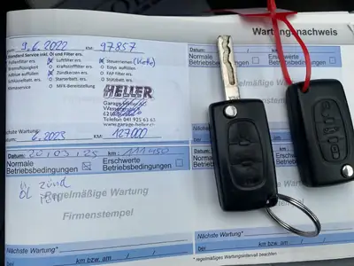 Peugeot 308 CC 1.6 Turbo — Cabriolet décapotable automatique, sans accident — Armaturenbrett