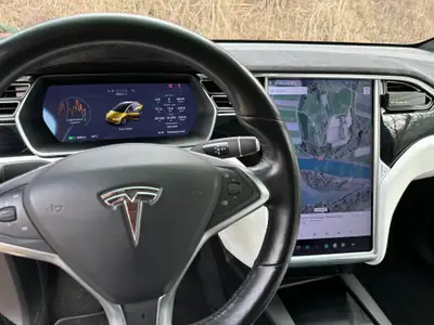 Tesla Model X 90 D — SUV électrique premium, Supercharging à vie inclus — Miniatura 12