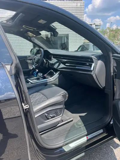 Audi SQ8 50 TDI Quattro — SUV coupé haute performance, garantie Audi jusqu'à 2026 — Miniatura 12
