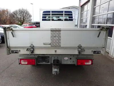 VW Crafter 4x4 Automat — Utilitaire robuste diesel, transmission automatique — rear view
