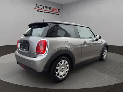 MINI Cooper Steptronic 2017 — Citadine dynamique, boîte auto, faible consommation — detail