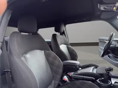 MINI Cooper Steptronic 2017 — Citadine dynamique, boîte auto, faible consommation — Thumbnail 21