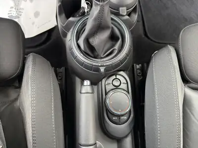 MINI Cooper Steptronic 2017 — Citadine dynamique, boîte auto, faible consommation — Thumbnail 22