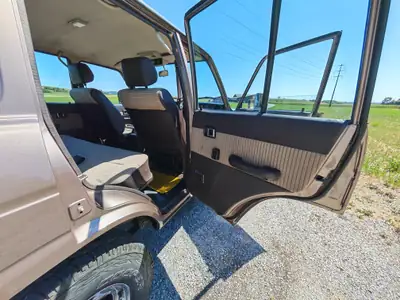 Toyota Land Cruiser HJ 61 Station — Légende 4x4 diesel, 33 ans de propriétaire unique — Miniatur 14