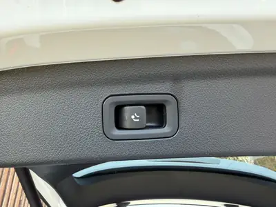 Mercedes-Benz GLE 400 AMG Line 4Matic — SUV premium diesel, équipement complet, 59'000 km — Miniatur 16