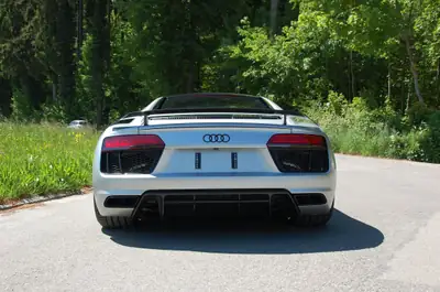 Audi R8 Coupé 5.2 plus S-Tronic — Supercar allemande, 611 ch, 28000 km seulement — Armaturenbrett
