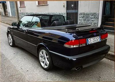 Saab 9-3 Aero Cabriolet 2.0 Turbo — Roadster suédois rare, 29.000 km seulement — vista posteriore