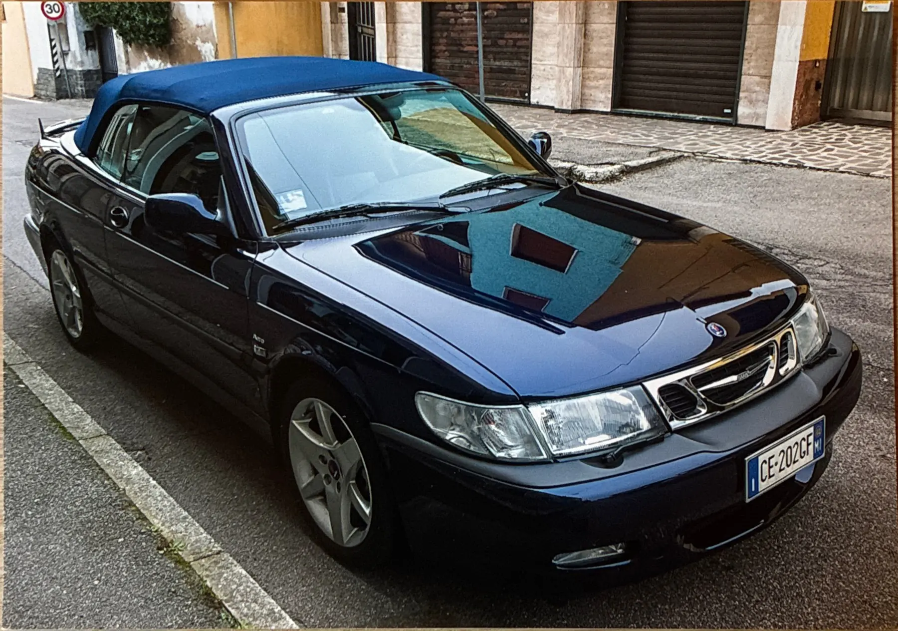 Saab 9-3 Aero Cabriolet 2.0 Turbo — Roadster suédois rare, 29.000 km seulement — vista esterna
