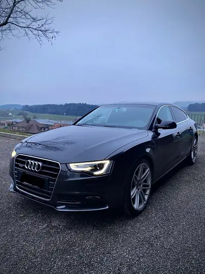 Audi A5 Sportback 2.0 TDI Quattro — Élégance diesel avec équipements premium — vista esterna