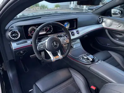 Mercedes-Benz E 53 Coupé AMG 4Matic+ — Sportivité hybride, 435 ch et finition premium — Miniatura 9