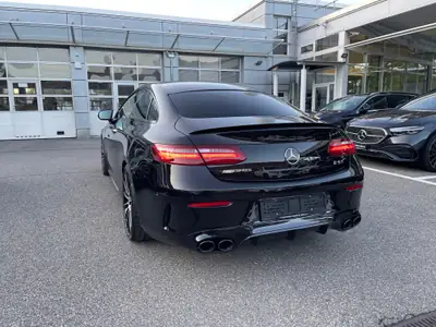 Mercedes-Benz E 53 Coupé AMG 4Matic+ — Sportivité hybride, 435 ch et finition premium — Miniatura 8