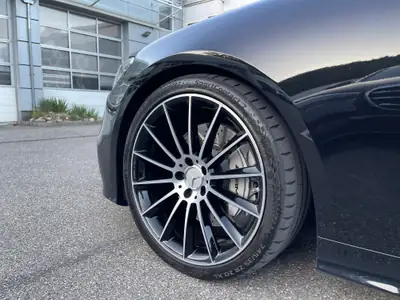 Mercedes-Benz E 53 Coupé AMG 4Matic+ — Sportivité hybride, 435 ch et finition premium — Miniatura 13