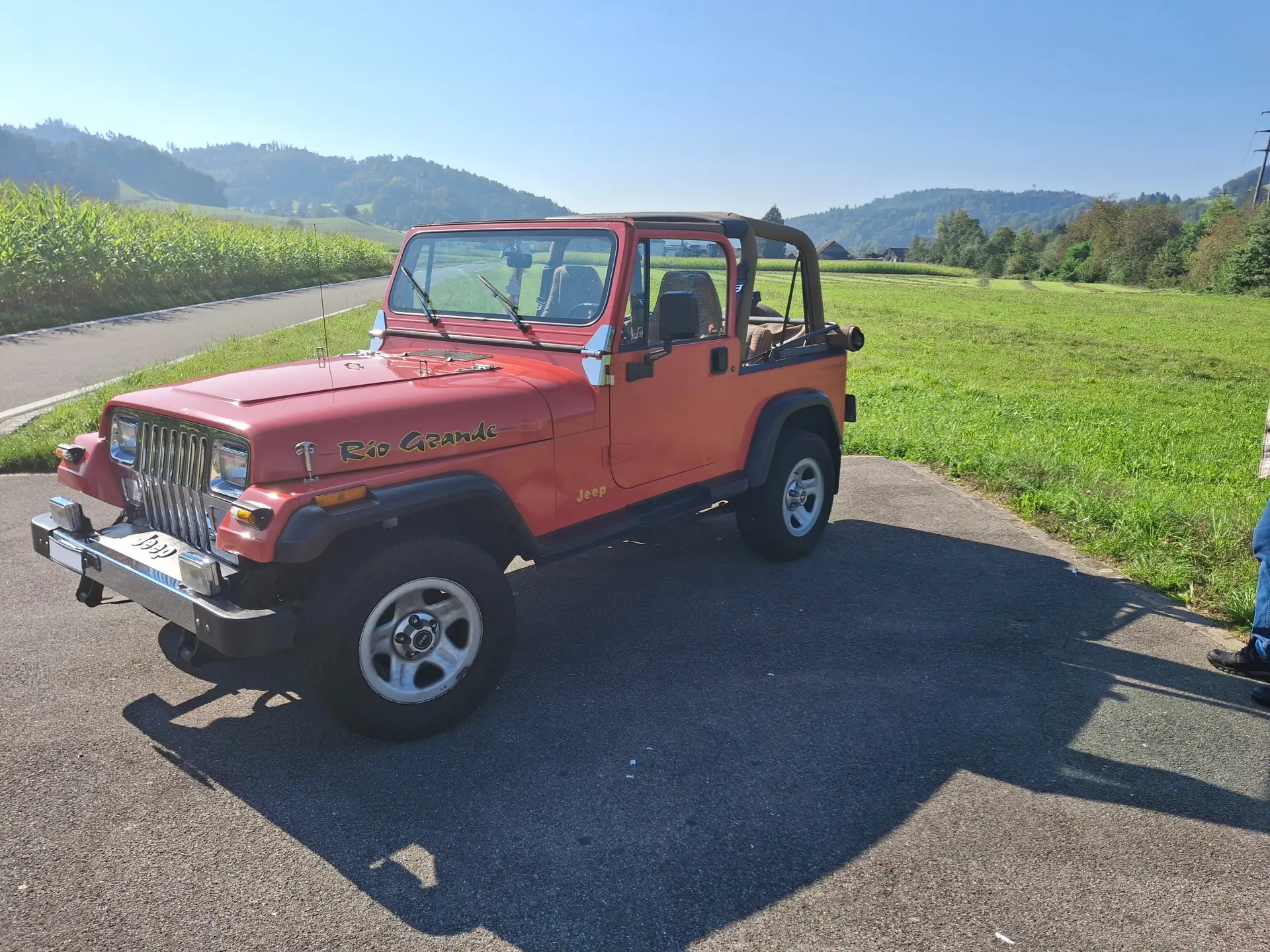 Jeep Wrangler Rio Grande 2.5L — Légende 4×4 des années 90, 83'000 km seulement