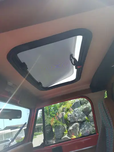 Jeep Wrangler Rio Grande 2.5L — Légende 4×4 des années 90, 83'000 km seulement — dettaglio