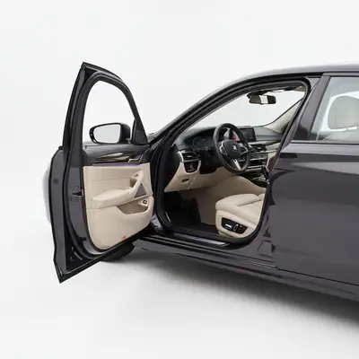 BMW 530i xDrive Luxury Line — Berline premium 2017, 79'000 km, entretien BMW complet — Armaturenbrett