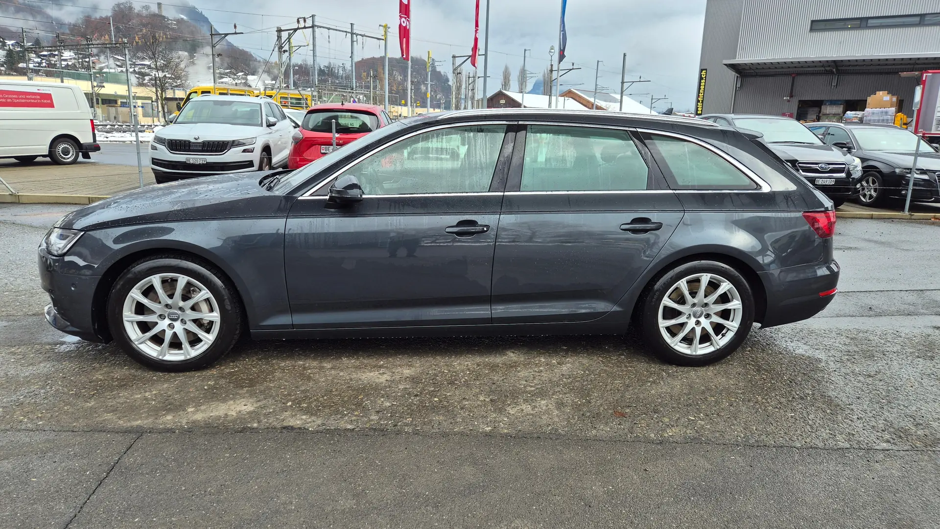 Audi A4 Avant 2.0 TFSI quattro — Break sportif, traction intégrale, 160'000 km — vista esterna