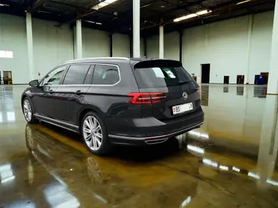VW Passat Variant 2.0 TSI — Break premium 220 ch, équipements haut de gamme, garantie — Miniatura 7