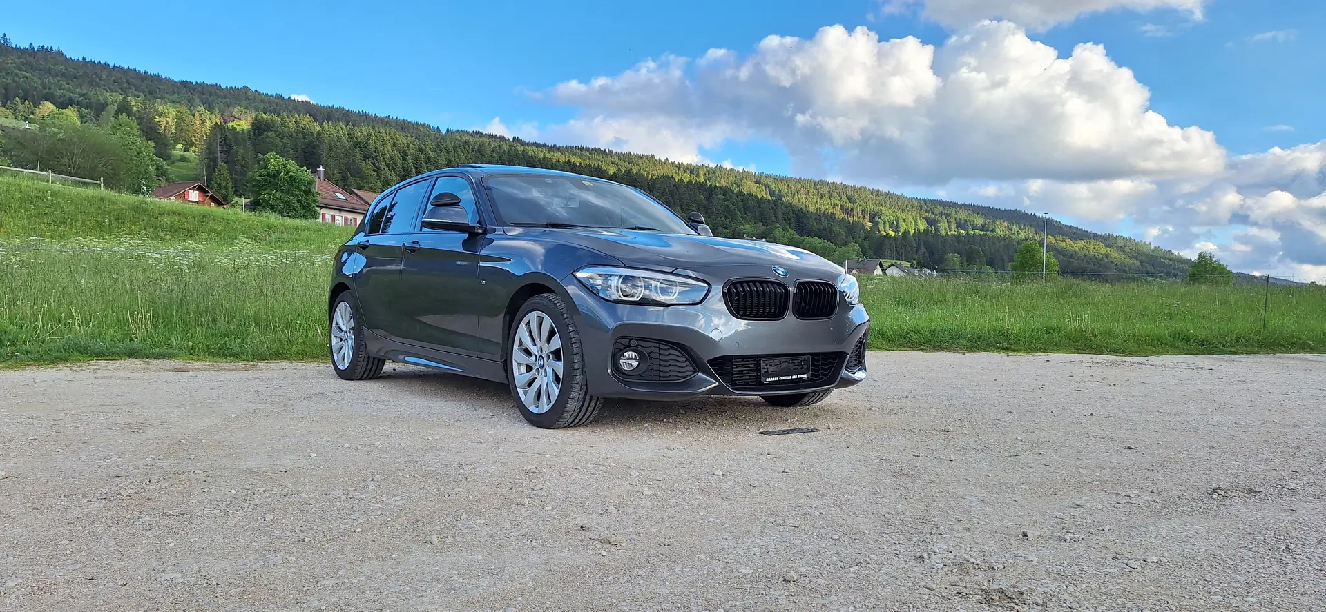 BMW 118d xDrive Edition M Sport — Diesel performant, transmission manuelle, 160 000 km — vista esterna