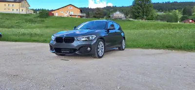 BMW 118d xDrive Edition M Sport — Diesel performant, transmission manuelle, 160 000 km — fianco