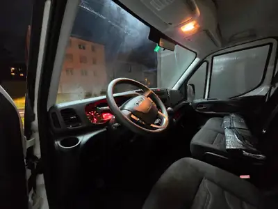 IVECO Daily 35 S 15 D — Utilitaire robuste diesel, 223 000 km, sans sinistre — Detail