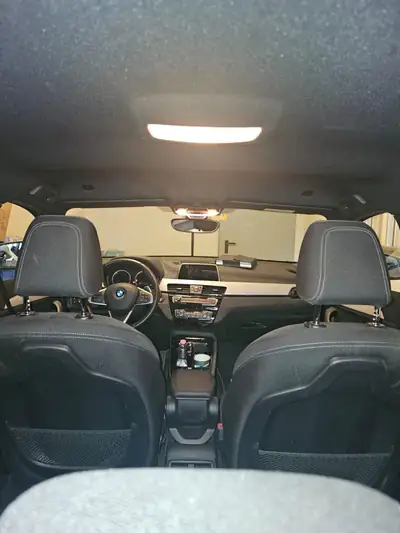 BMW X2 sDrive 20i Steptronic — SUV compact dynamique, 35 500 km seulement — Miniatura 12
