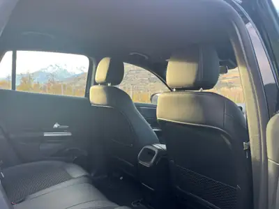 Mercedes-Benz EQA 250 — SUV électrique compact, batterie préservée, 29 000 km — vista posteriore