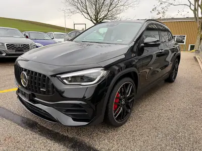 Mercedes-AMG GLA 45 S 4Matic+ : Performance compacte et prestige allemand — side view