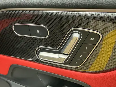 Mercedes-AMG GLA 45 S 4Matic+ : Performance compacte et prestige allemand — detail