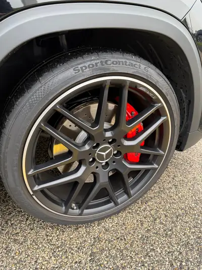 Mercedes-AMG GLA 45 S 4Matic+ : Performance compacte et prestige allemand — Thumbnail 7