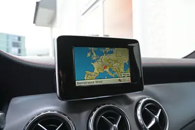 Mercedes-Benz GLA 250 AMG Line — SUV compact dynamique, 100'000 km, sans sinistre — Thumbnail 9