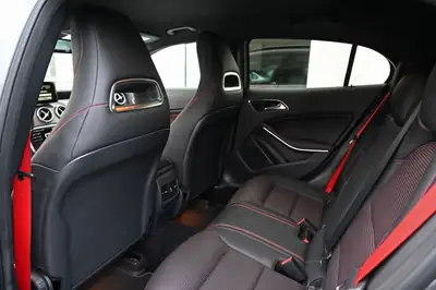 Mercedes-Benz GLA 250 AMG Line — SUV compact dynamique, 100'000 km, sans sinistre — Thumbnail 14