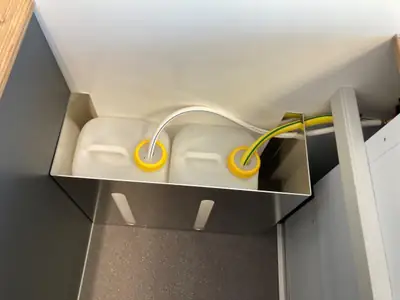 Renault Master — Véhicule de vente ambulant, dieselTM compact et rentable — Miniatura 10