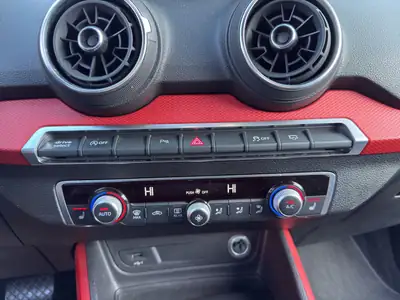 Audi Q2 30 TFSI Sport S-tronic — Citadin sportif, entretien inclus, sans sinistre — Thumbnail 16