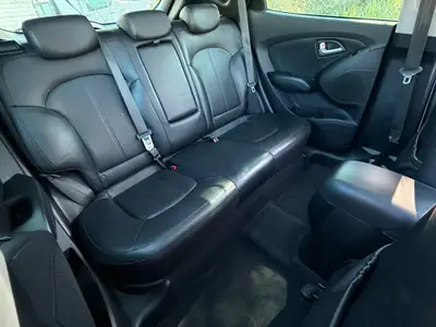 Hyundai iX35 2.0 CRDi 4WD — SUV robuste, 4 roues motrices, expertise 2025 — Miniatur 12