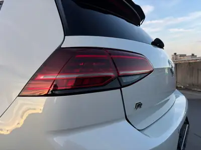 VW Golf 2.0 TSI R 4Motion DSG — Performance 310 ch, Transmission intégrale, Faible kilométrage — Miniatura 8