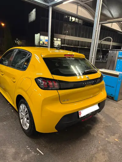 Peugeot 208 1.2 PureTech Active — Citadine économique, 33 000 km seulement — Miniatura 8