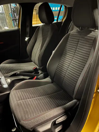 Peugeot 208 1.2 PureTech Active — Citadine économique, 33 000 km seulement — Miniatura 15