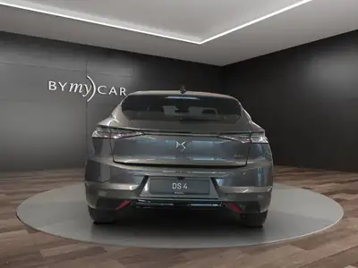 DS 4 1.2 MHEV Ligne Noire — Berline compacte hybride légère, 2500 km seulement — Innenraum