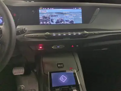 DS 4 1.2 MHEV Ligne Noire — Berline compacte hybride légère, 2500 km seulement — Miniatur 14