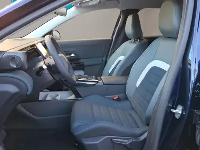 Citroën C5 Aircross 1.2 Hybrid Plus 2025 — SUV hybride économique, quasi neuf — dashboard